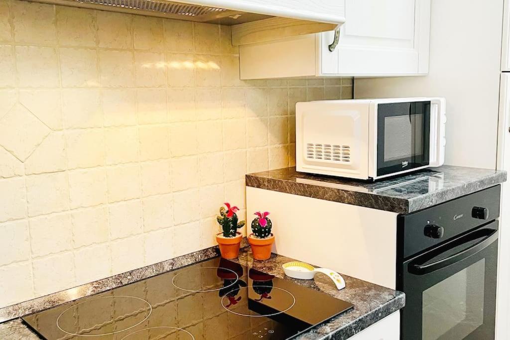 Looney Tunes Home Όλμπια Εξωτερικό φωτογραφία